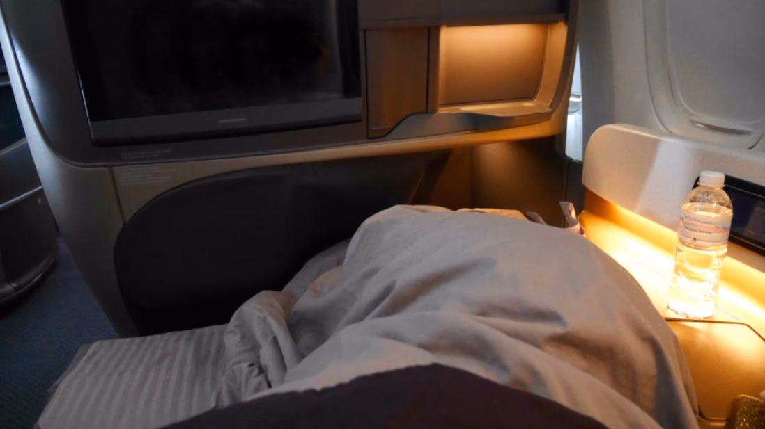 Singapore Airlines Business Class Review: Flying SQ494 from Singapore to Dubai